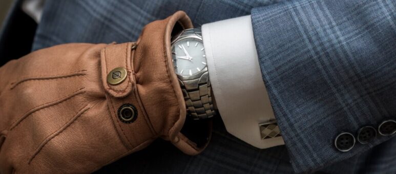 Must have fashion accessories for men