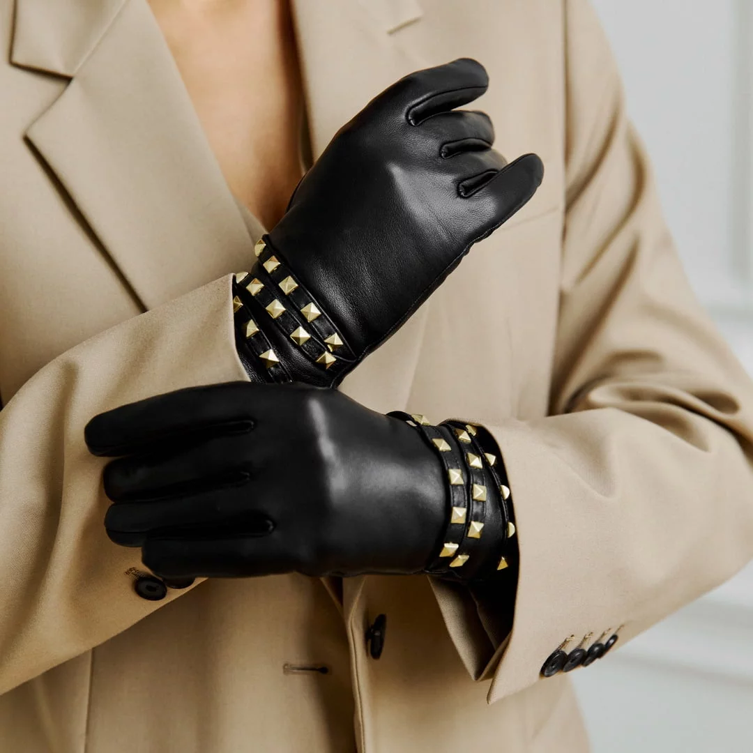 studded gloves