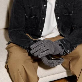 men's gray woven gloves